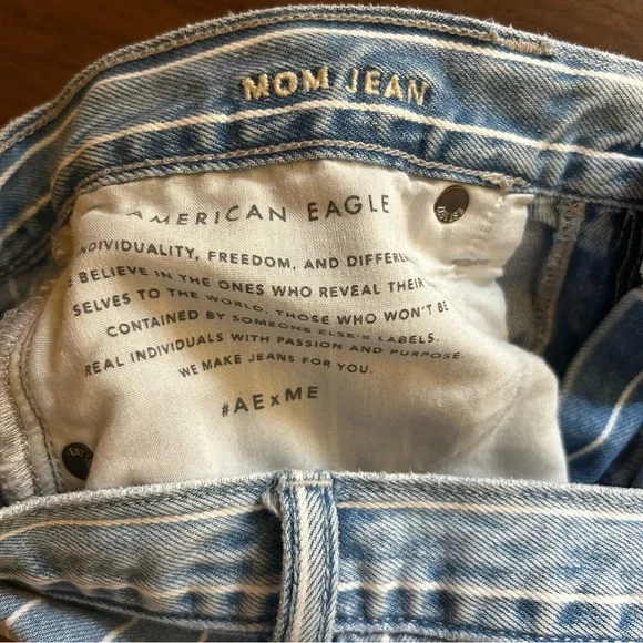 American Eagle Jeans Womens Size 8 Striped Mom Jean Medium Wash Denim High Rise - Picture 8 of 14
